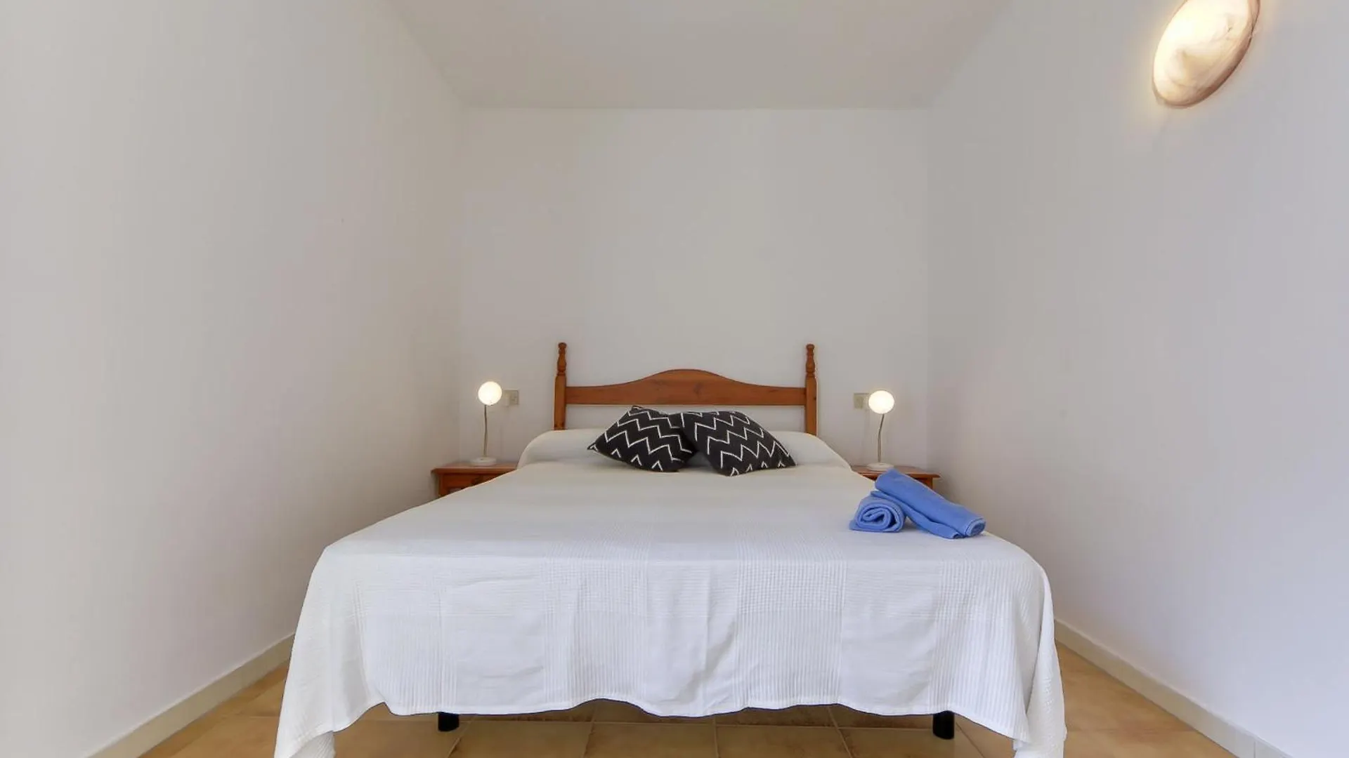Apartment Platja De Roses-8 By Interhome